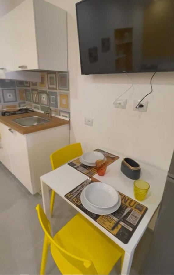 Ferienwohnung Amuni O 123 Palermo Exterior foto